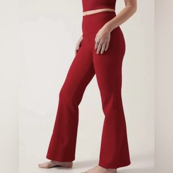 Athleta Salutation Stash Pocket Rib Flare Meg Red Pants Size XXS - Picture 1 of 7